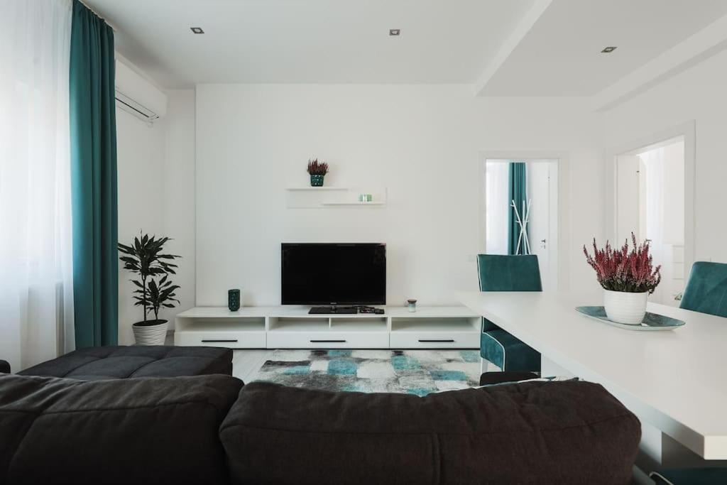 Ambassador Apartment Μπάια Μάρε Εξωτερικό φωτογραφία